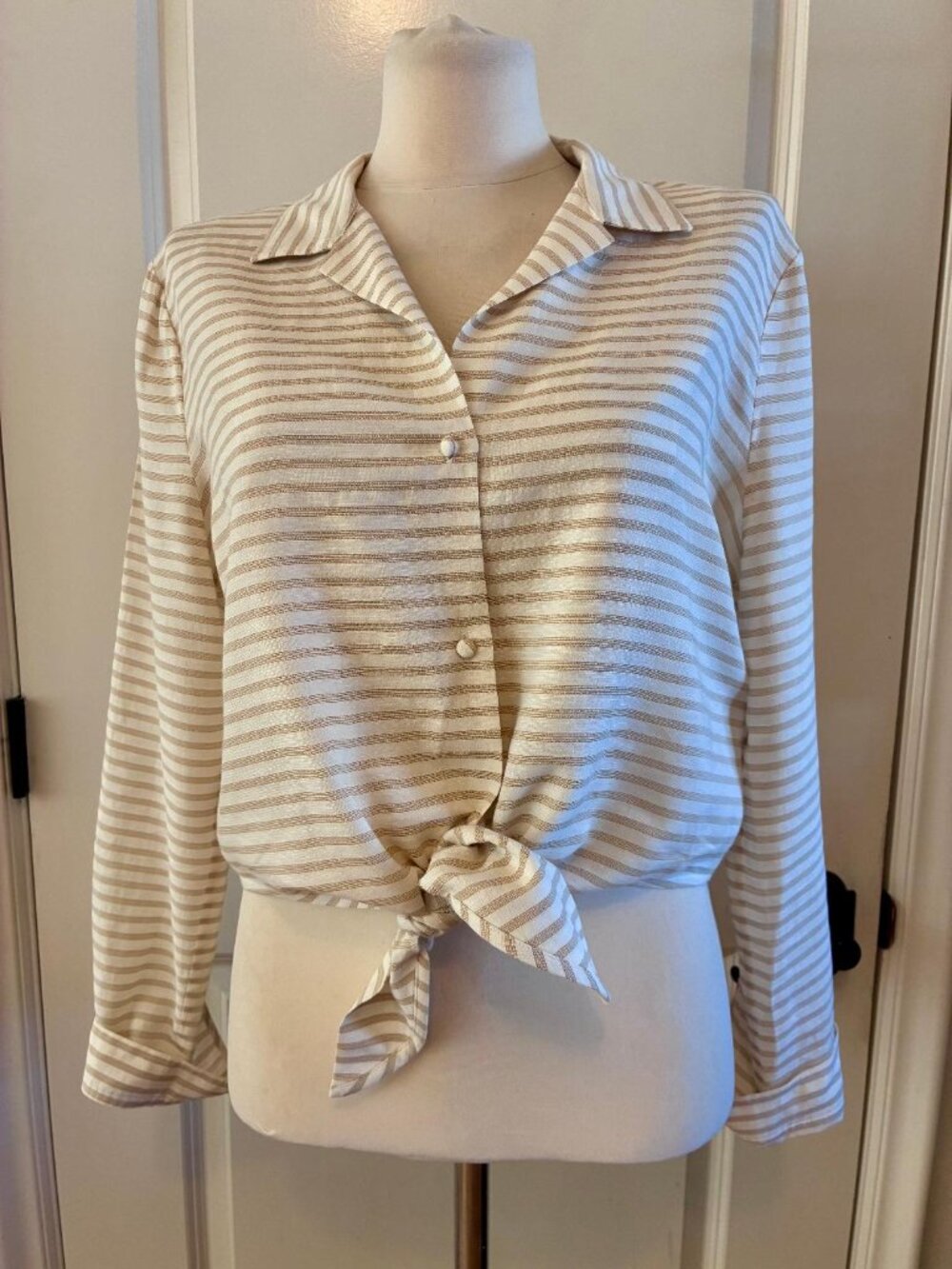 7 for All Mankind Linen Blend Tie Front Button Down, White and Beige Stripe, M